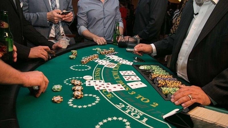 Có nên đầu tư làm giàu từ Baccarat? Có nên đầu tư làm giàu từ Baccarat?